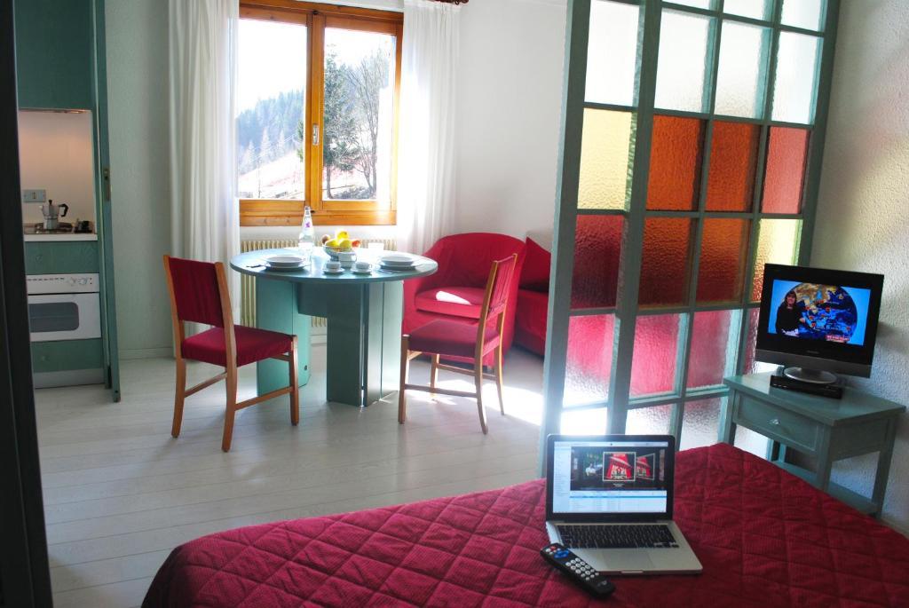 Aparthotel Antares 3*
