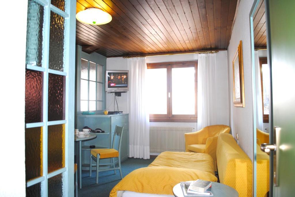 Antares Aparthotel